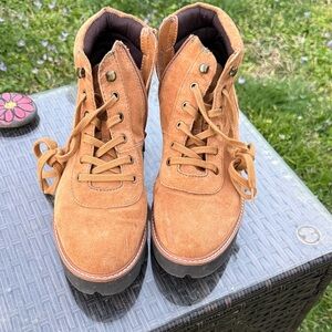 Lucy Women's Tan Suede Combat Boots